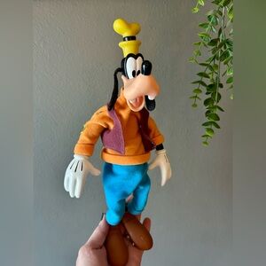 Vintage Disney Goofy 11" Tall Articulated Doll / Figure By Applause 1990's EXC